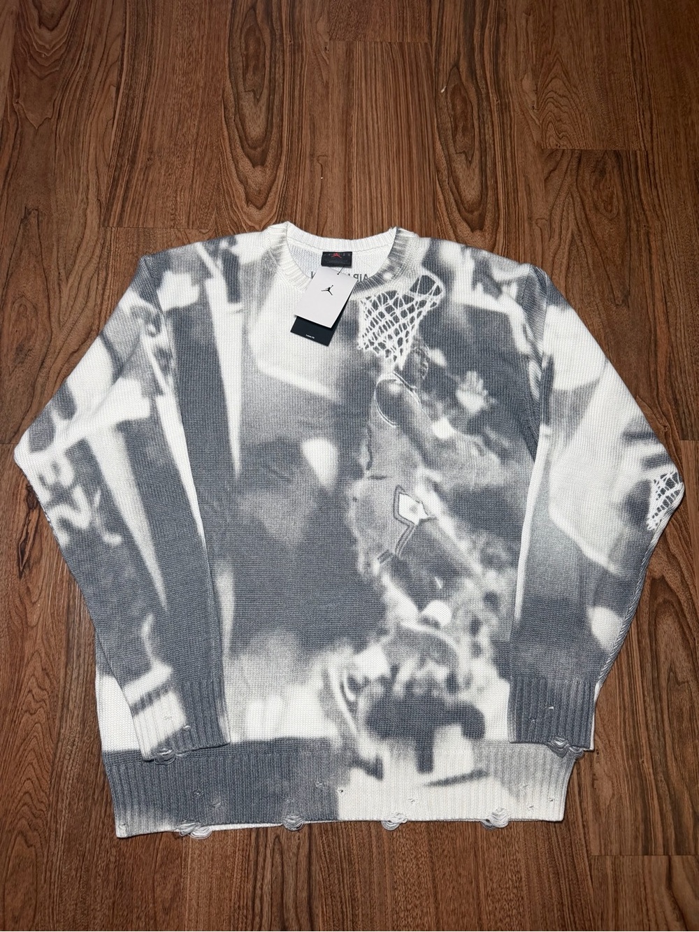 Air Jordan Print Nike Sweater Knit Men Size Large Sail/Gray Loose Fit HQ1635-133